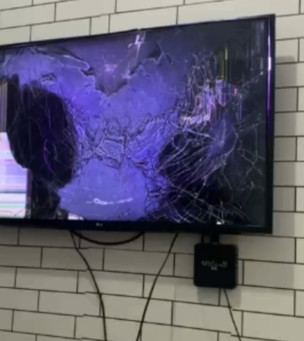 Influenciadora de Niterói denuncia pagodeiro por agressão