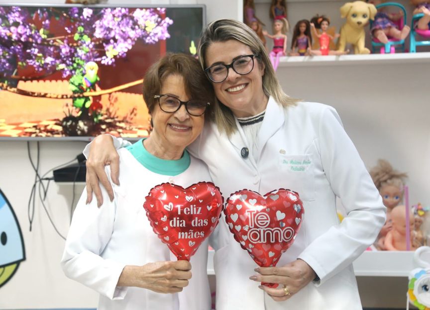 Médicas pontuam que o amor e a dedicação das mães dos pequenos pacientes são essenciais