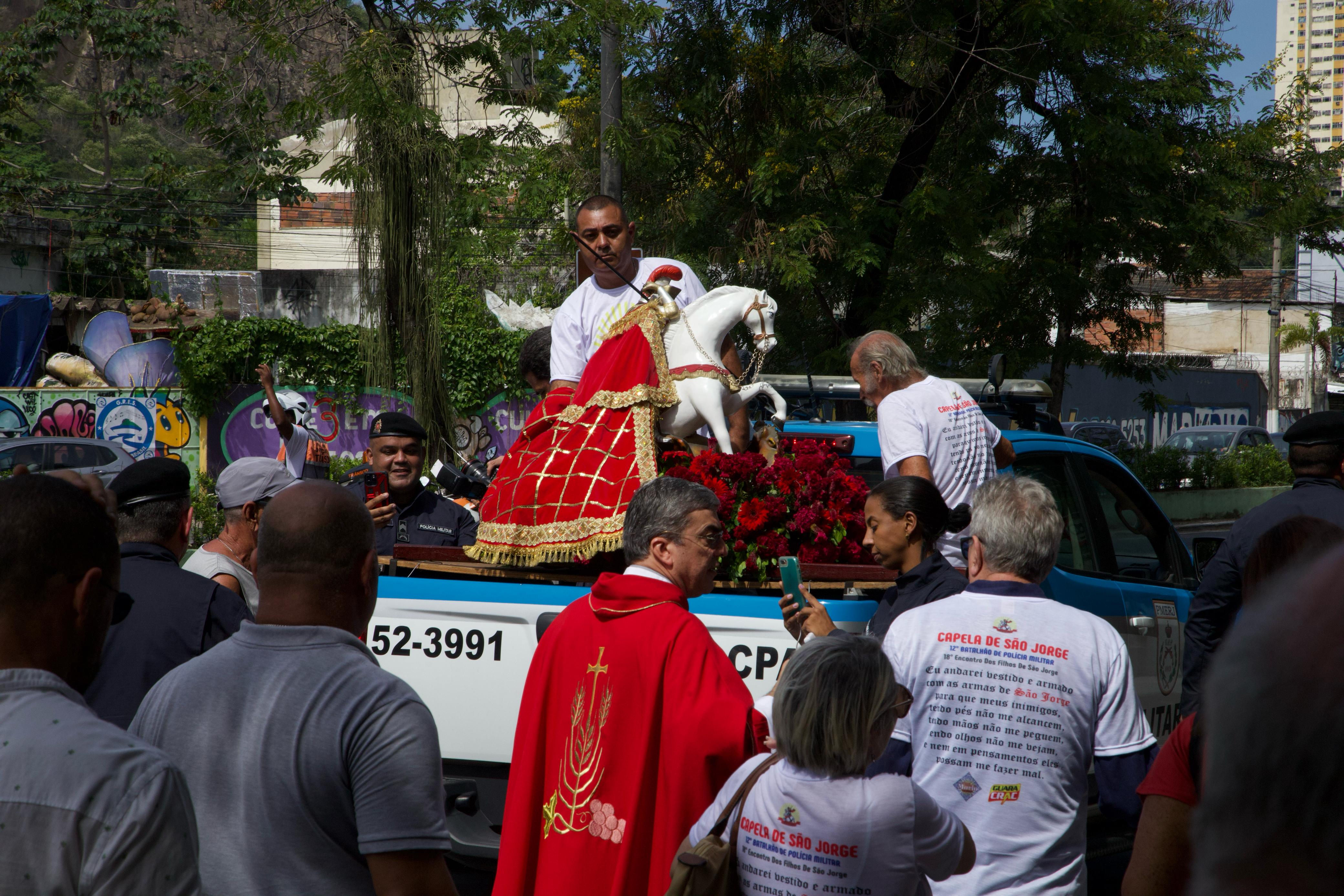 Imagem do santo nas ruas de Niterói
