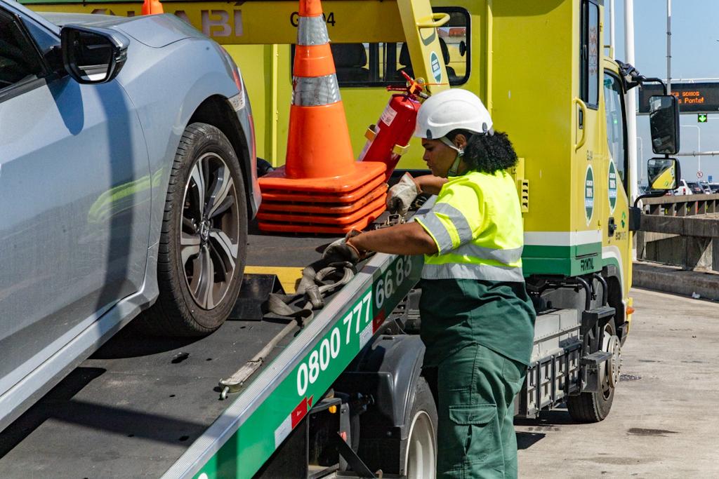 Nos bastidores da Ponte Rio–Niterói: ENFOCO mostra como são os resgates