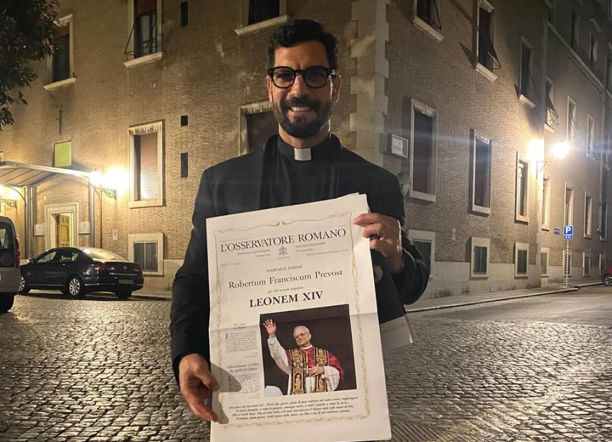 Padre brasileiro bonitão rouba a cena no Vaticano e bomba na web; vídeo