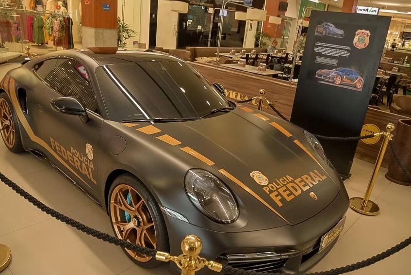 O Porsche segue em exposição até domingo (30) no Floripa Shopping, na SC-401