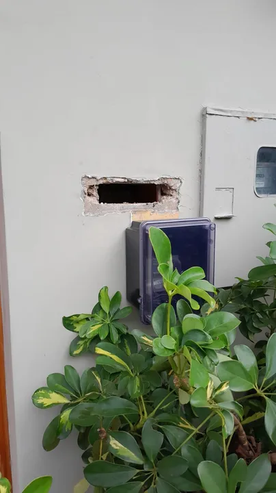 Criminosos roubam caixas de correio em Niterói; vídeo