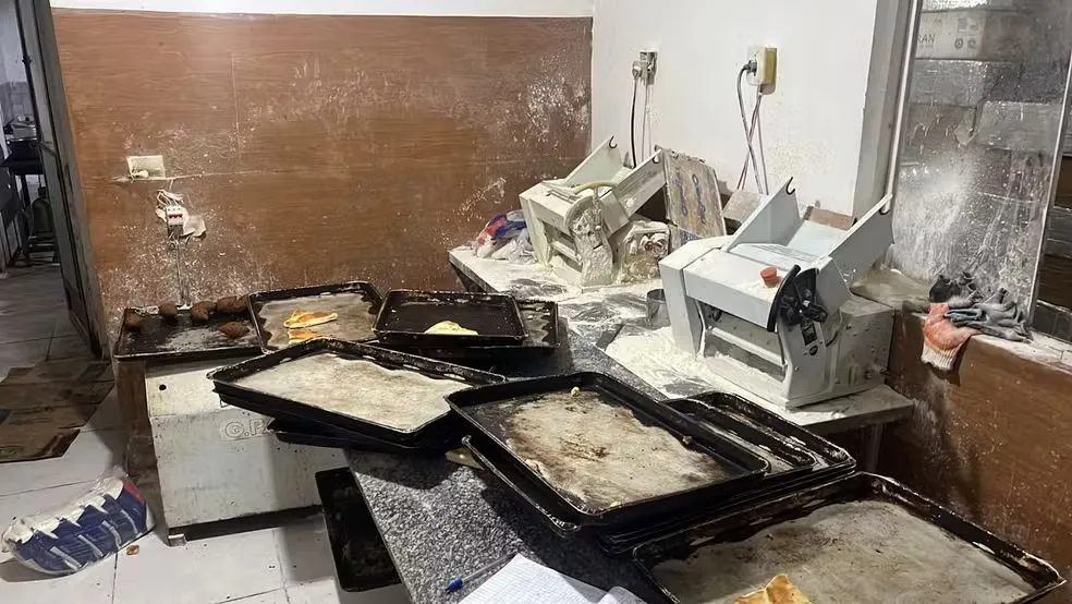 A ação foi realizada por equipes da Delegacia do Consumidor (Decon) e da 32ª DP (Taquara)