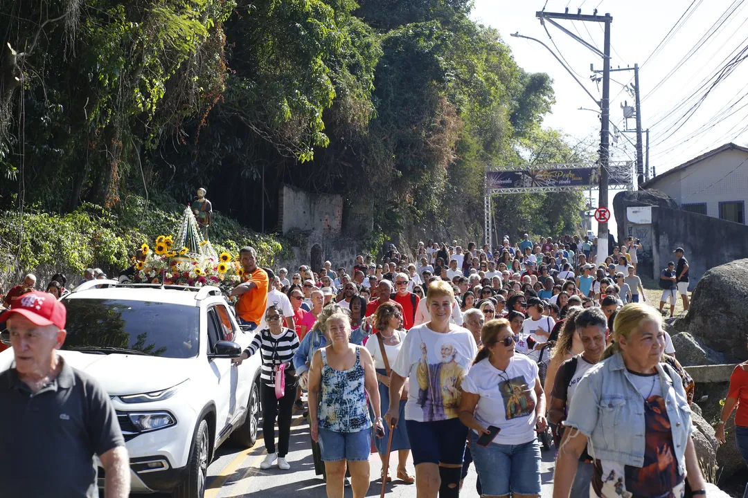 Jurujuba revive fé com missa e procissão de São Pedro