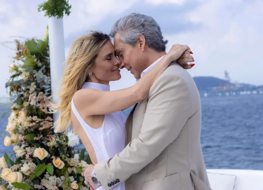 Leila e Marco Aurélio celebram união em alto-mar; veja fotos