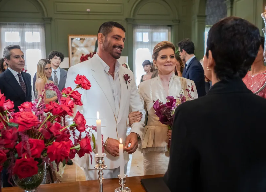 Veja as primeiras imagens do casamento de Odete em Vale Tudo