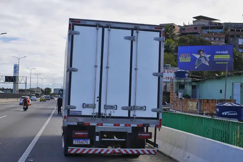 Um dos caminhões alvo dos bandidos