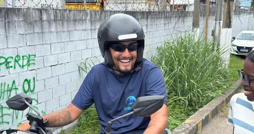 Motociclista Pedro Legencil considera arriscada a travessia no trecho