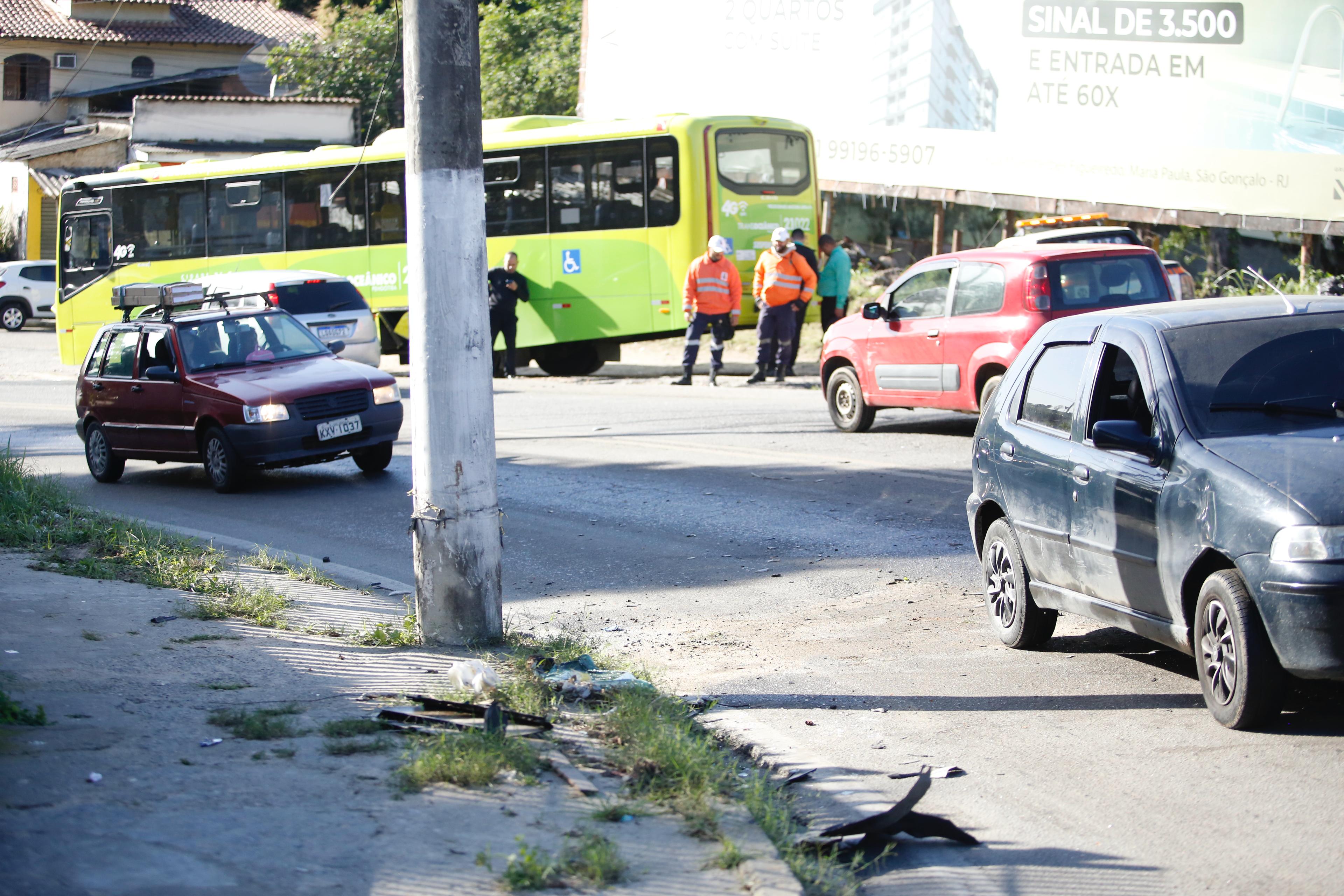 Agentes da NitTrans estiveram no local