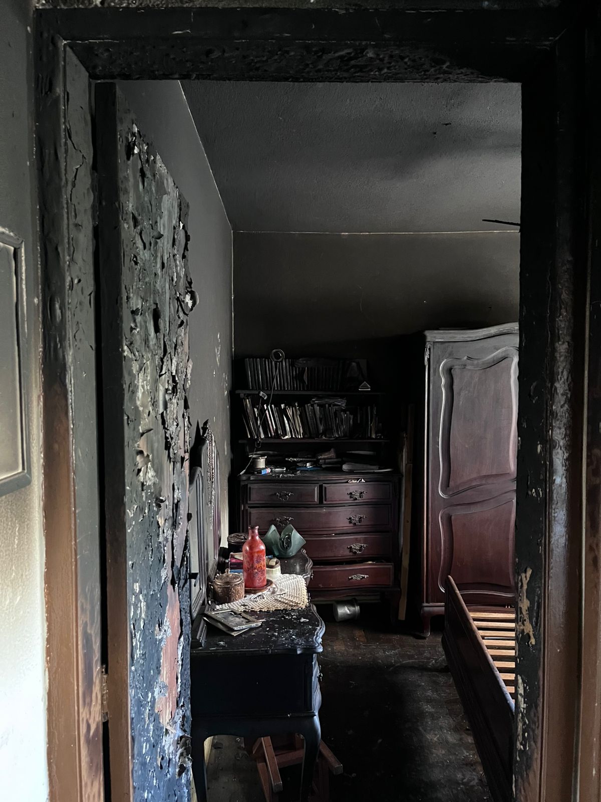 Família perdeu cama, roupas, móveis, entre outros objetos