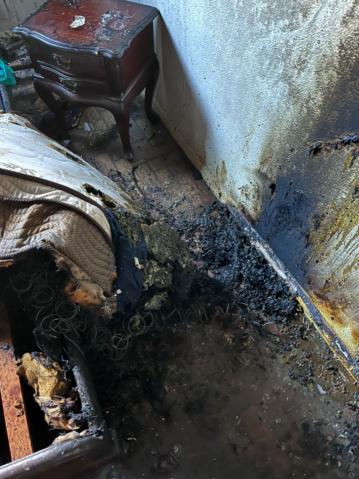 Casal estava em casa no momento do incêndio