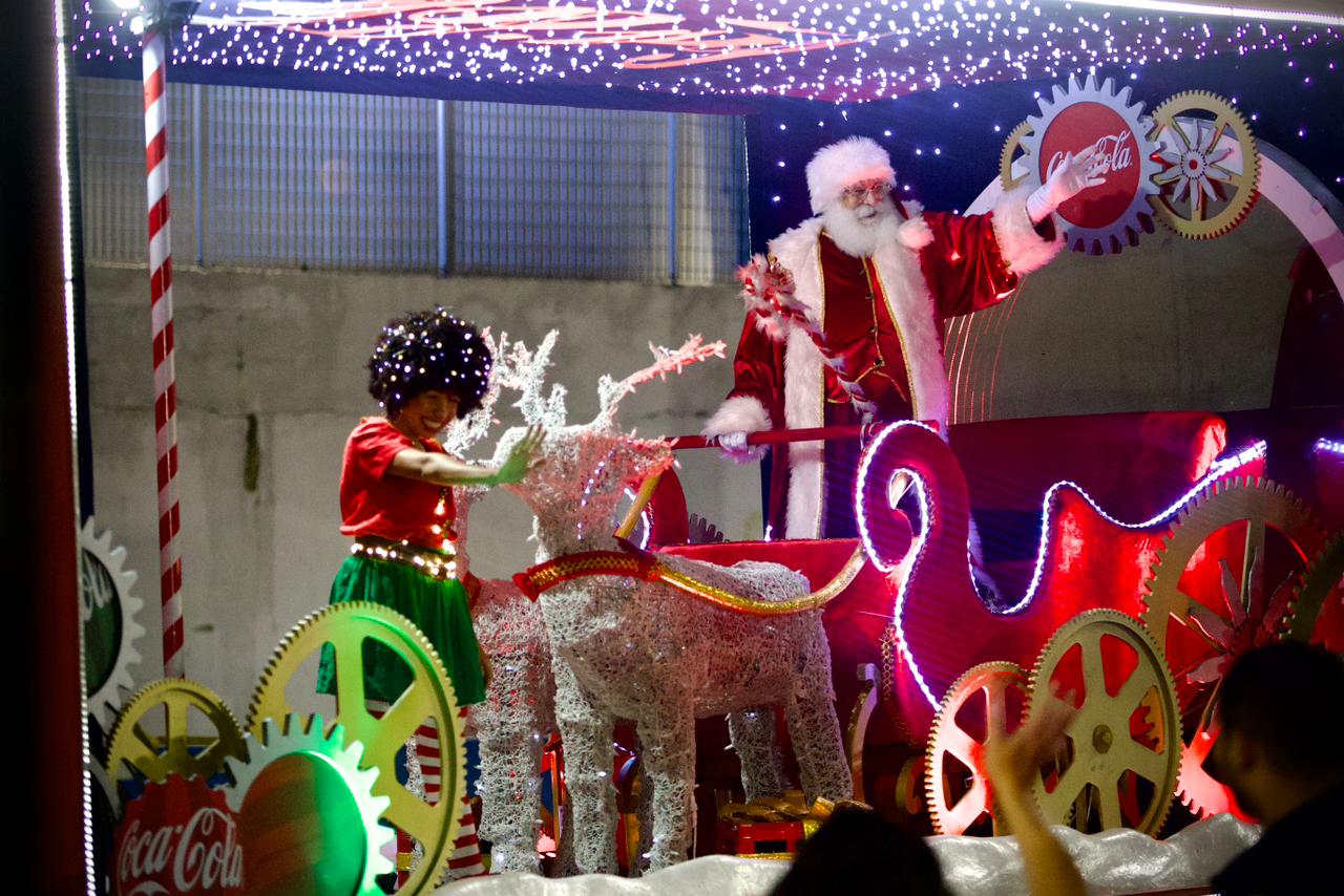 Passagem da Caravana da Coca-Cola pelo Mercado Municipal de Niterói