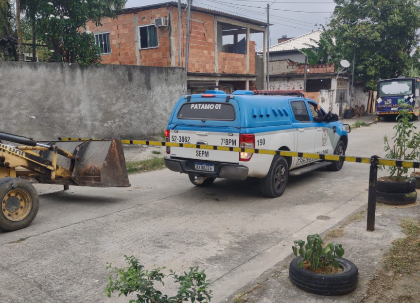 Cinco toneladas de barricadas são retiradas em São Gonçalo