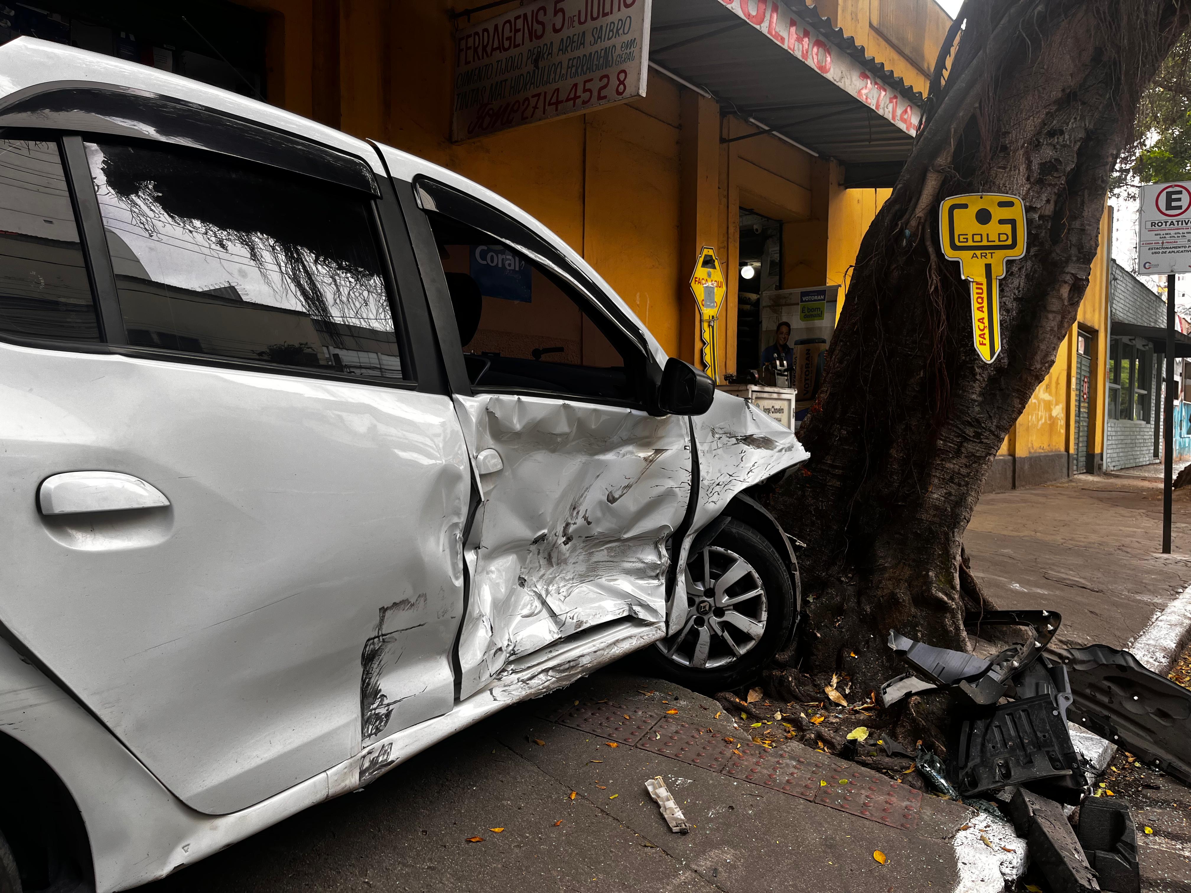 Condições que o carro ficou após a colisão