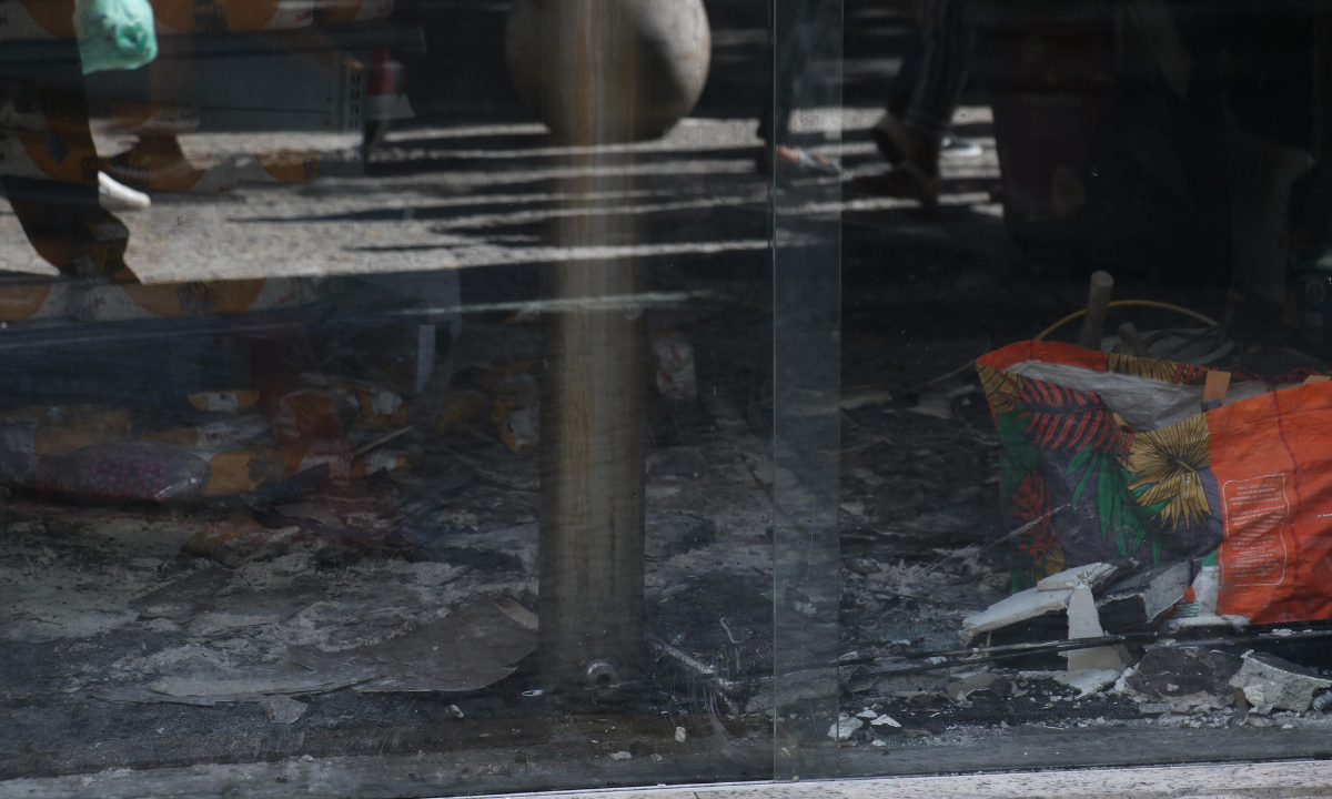 Defesa Civil interdita loja que pegou fogo na Zona Sul de Niterói