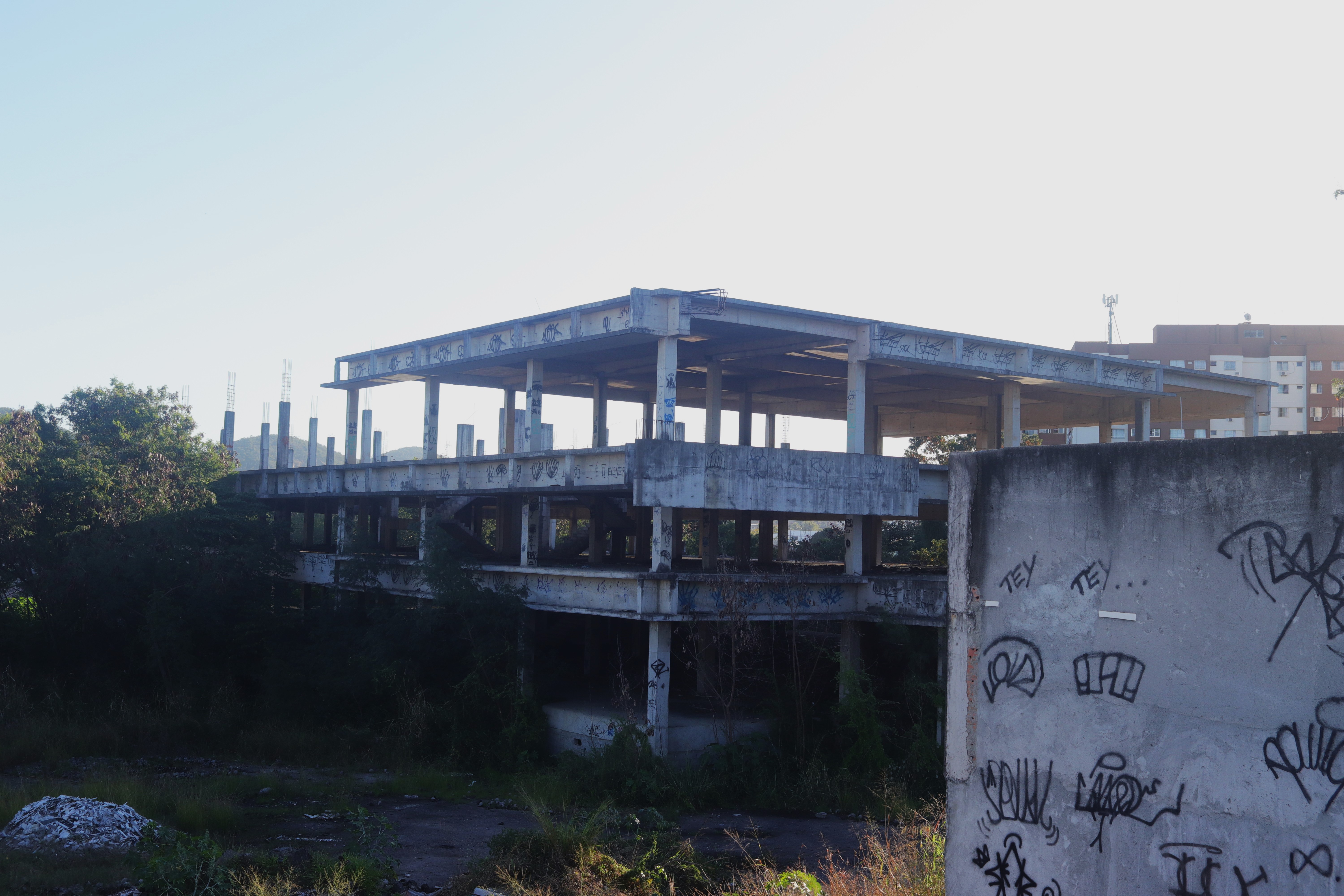 Fantasma e esqueleto 'assustam' a saúde de São Gonçalo e Niterói