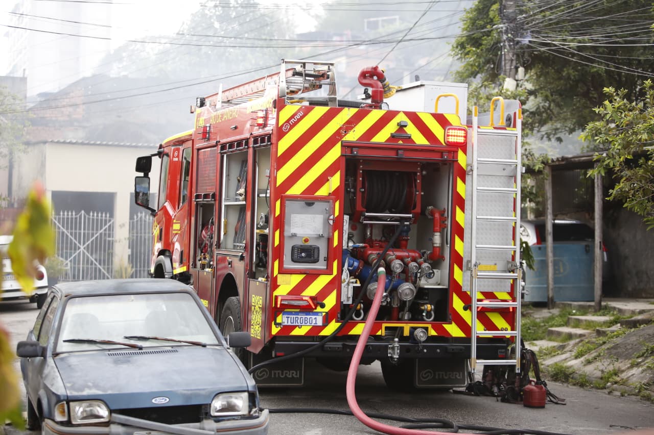 Fogo teria começado na rede elétrica da casa