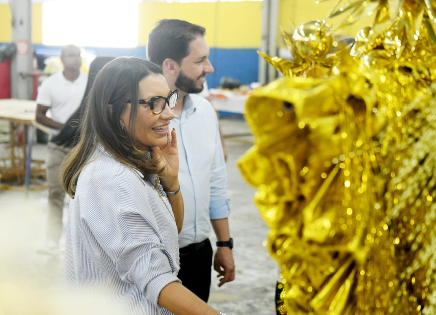 Janja visita o barracão da Acadêmicos de Niterói; veja fotos