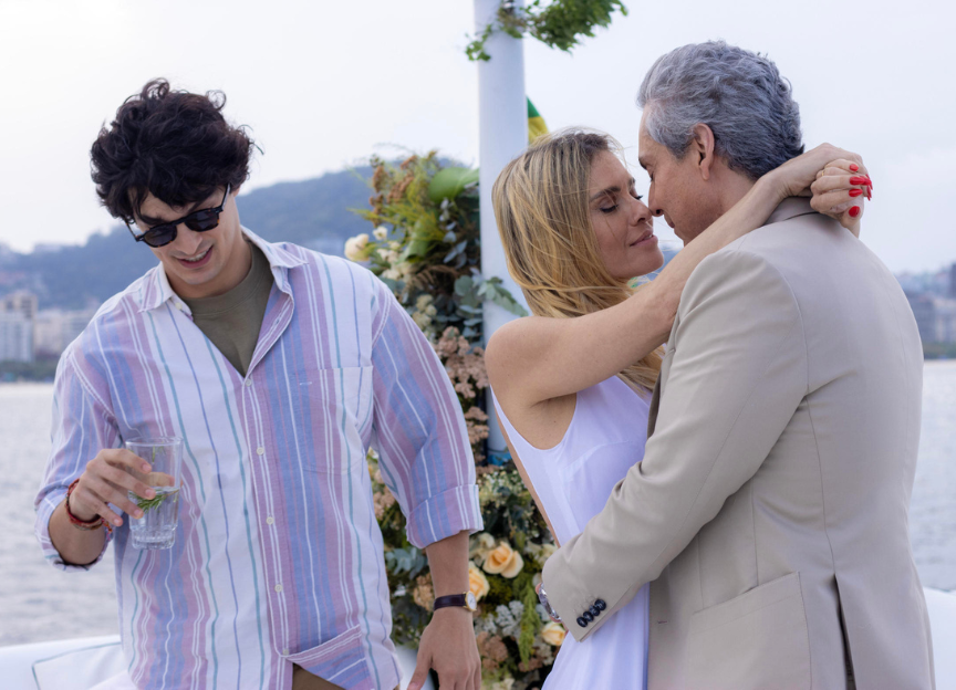 Leila e Marco Aurélio celebram união em alto-mar; veja fotos