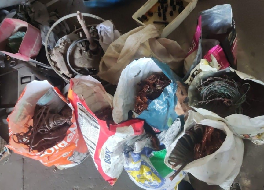 Mais 5 ferros-velhos interditados em São Gonçalo; veja onde