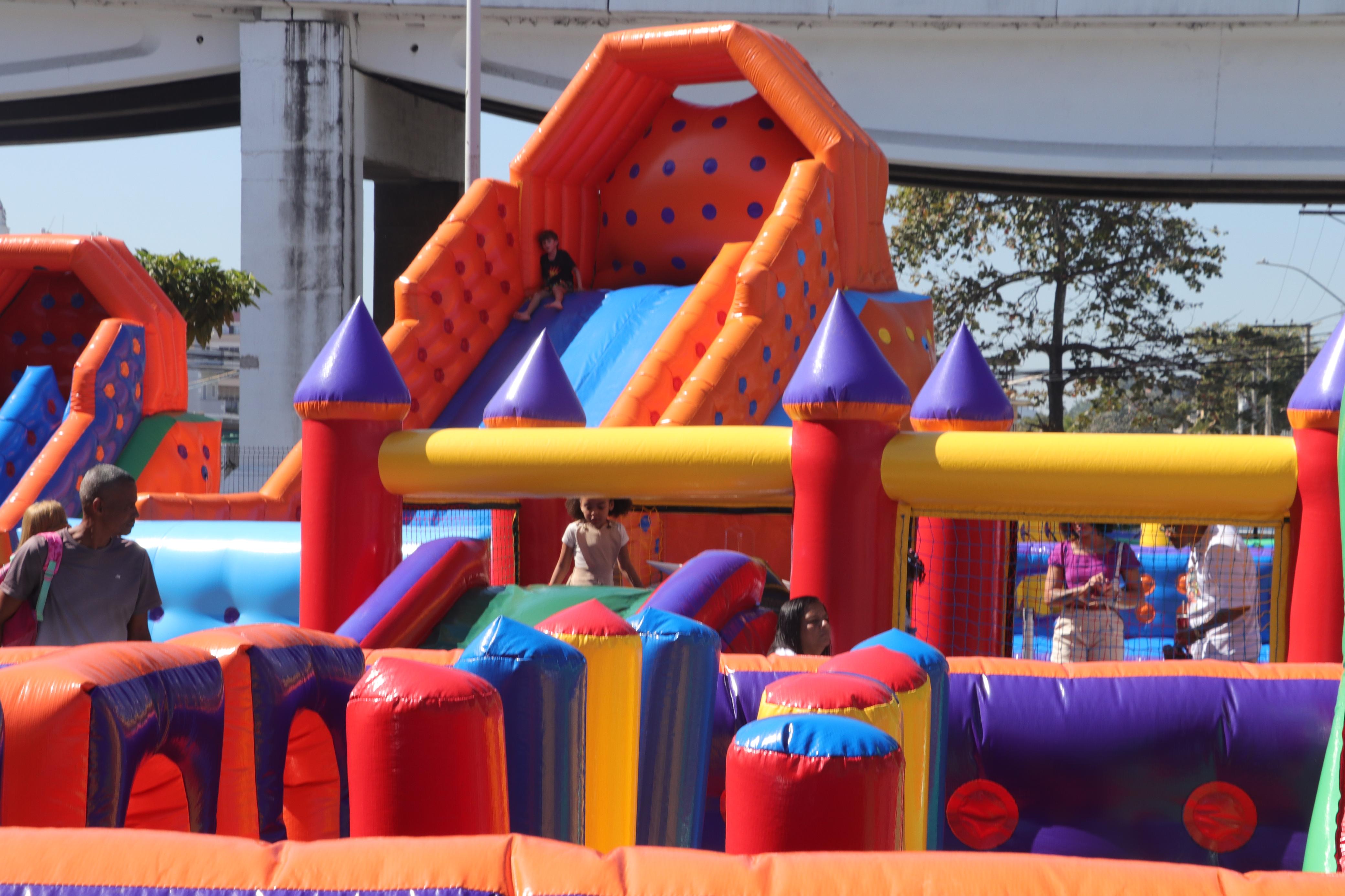 Atrações variadas agitam famílias no Mercado Municipal de Niterói