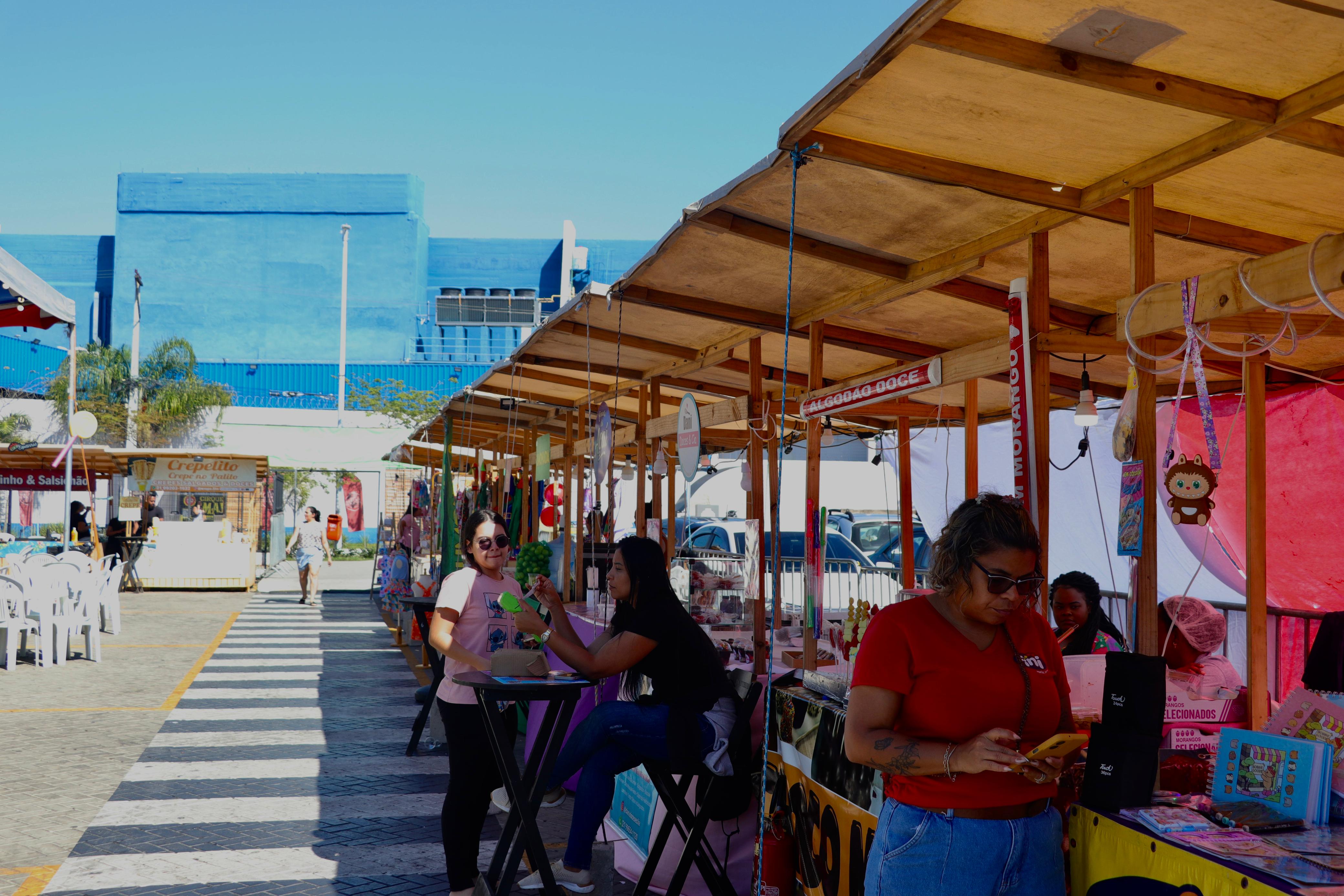 Atrações variadas agitam famílias no Mercado Municipal de Niterói