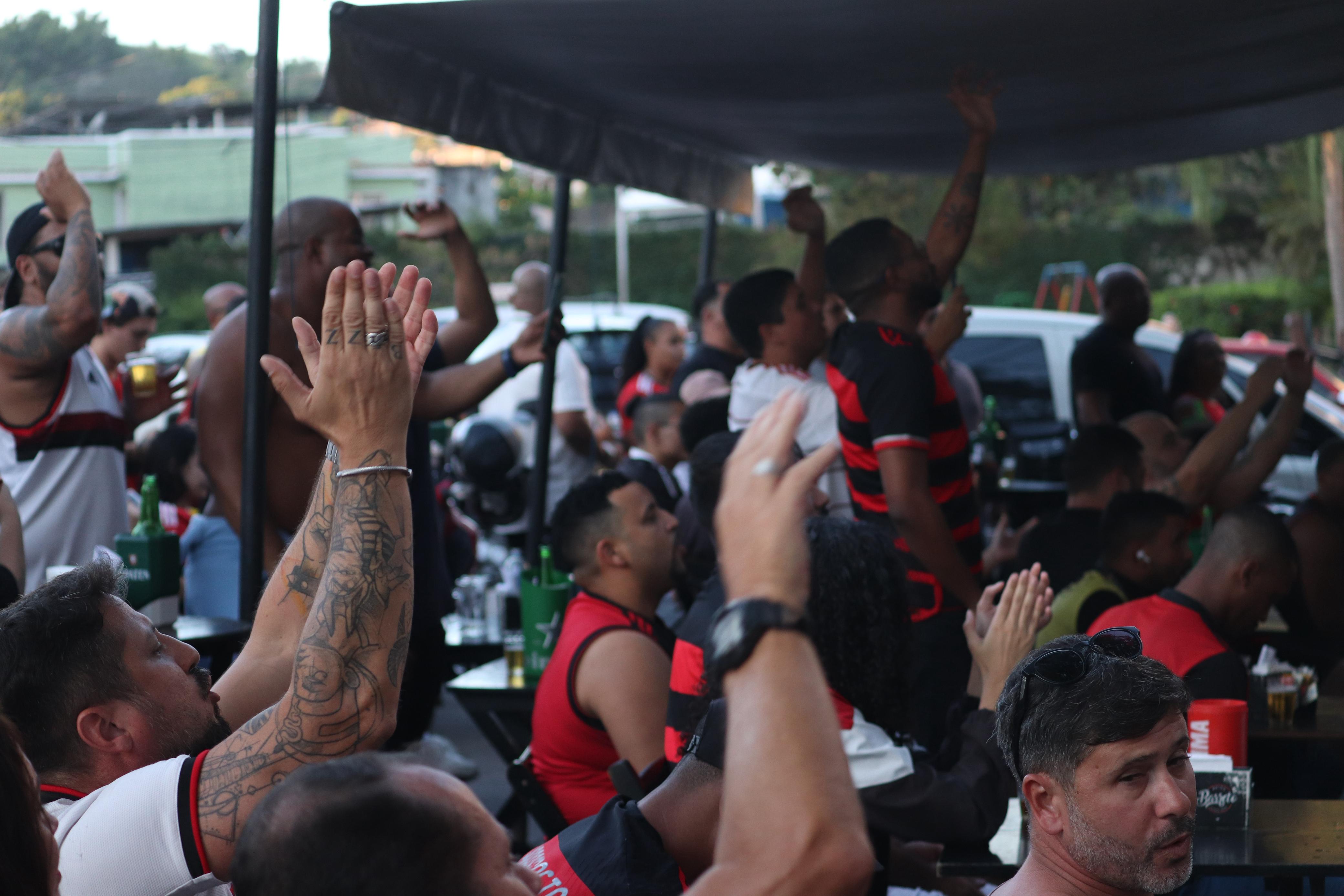 Rubro-negros lotaram os bares do Barreto