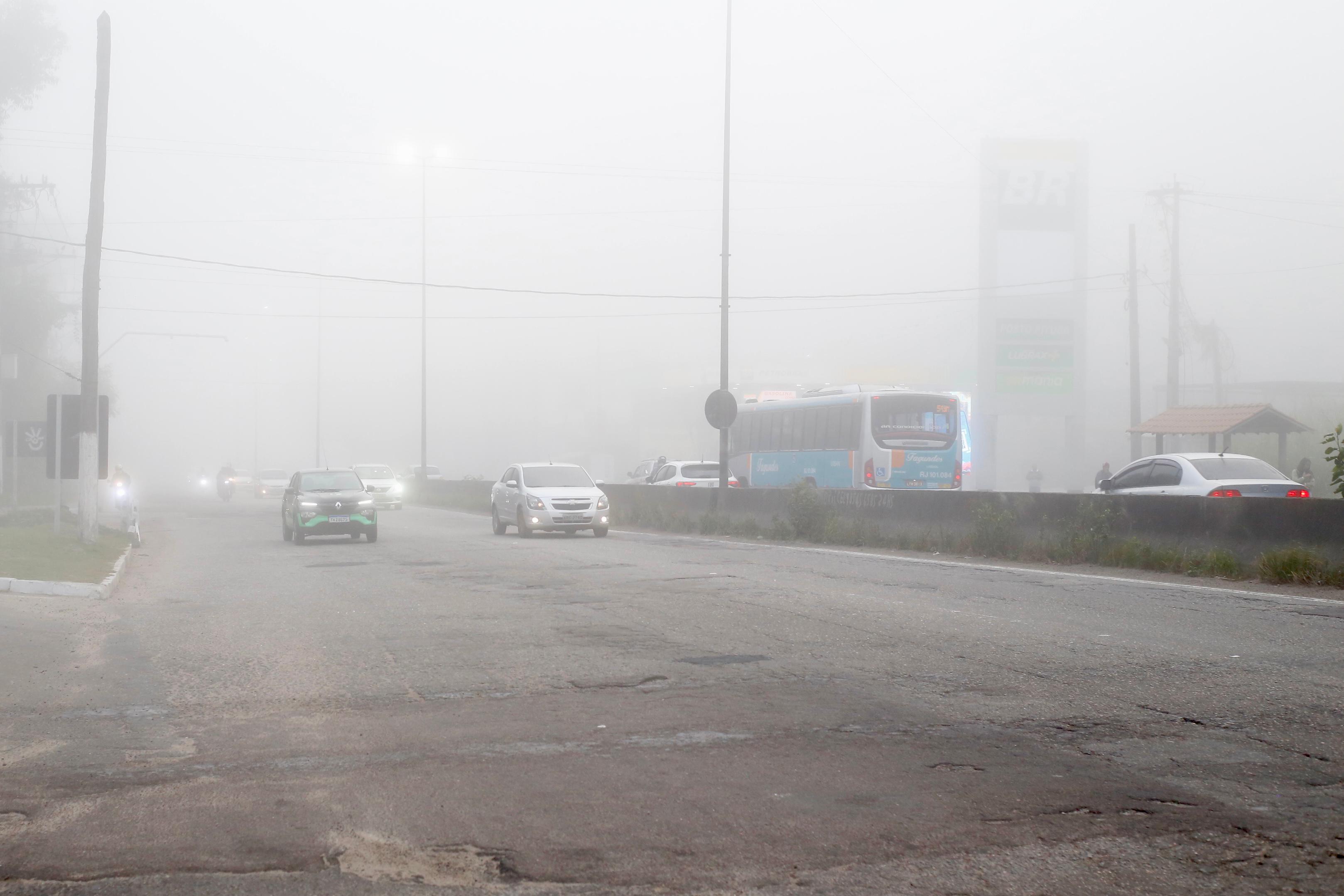 Fenômeno foi visto especialmente por quem precisou sair cedo de casa