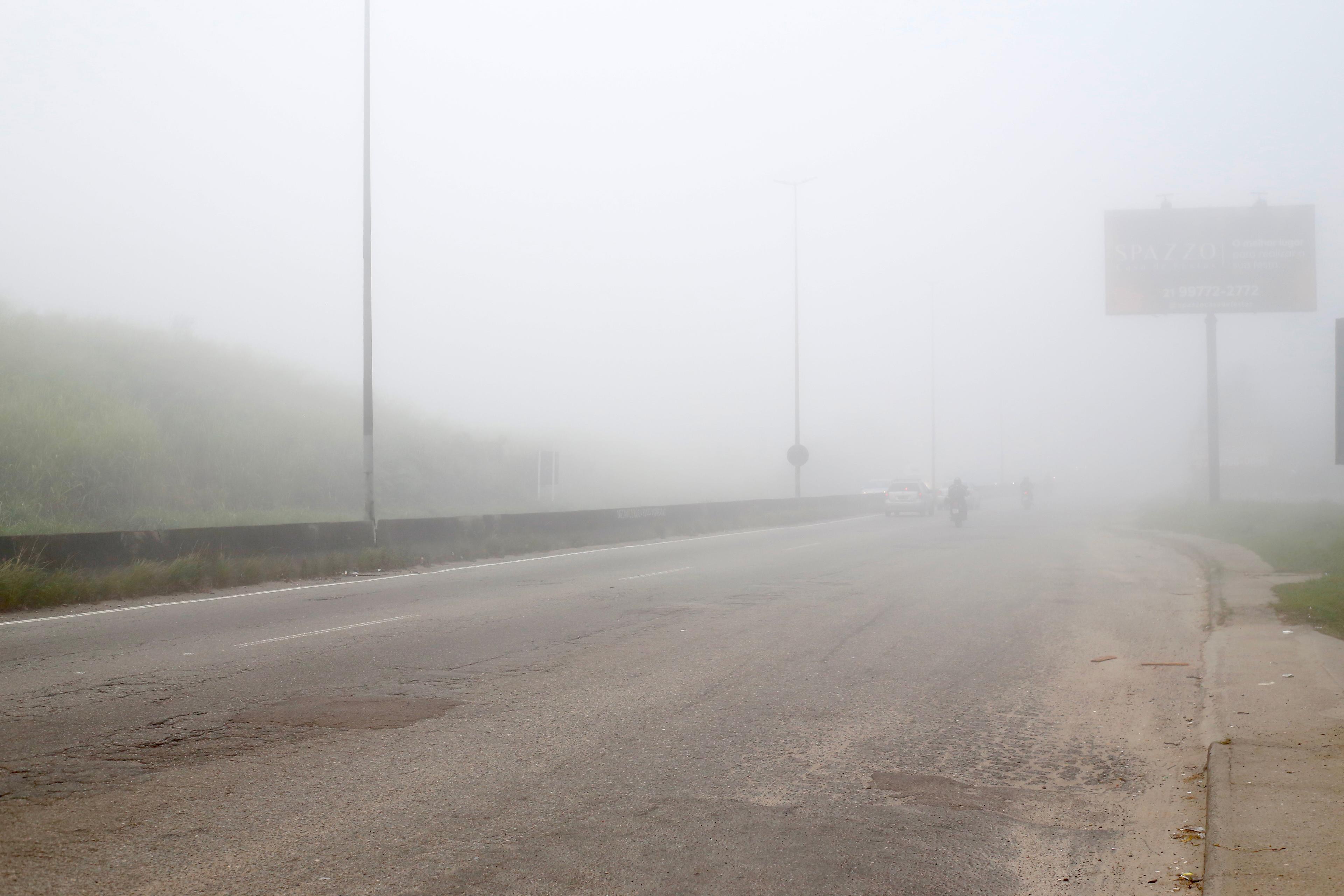 Fenômeno foi visto especialmente por quem precisou sair cedo de casa