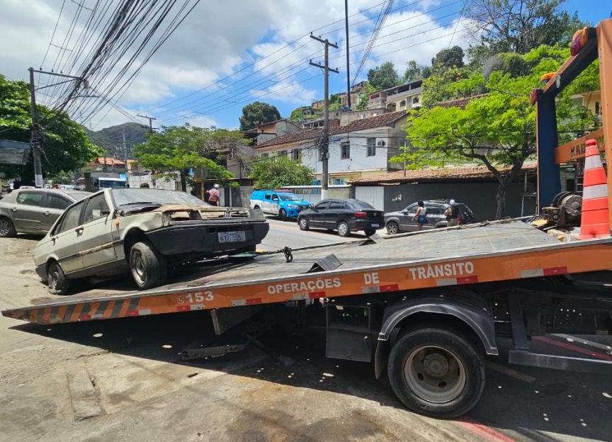 Operação recupera espaço público em bairro de Niterói