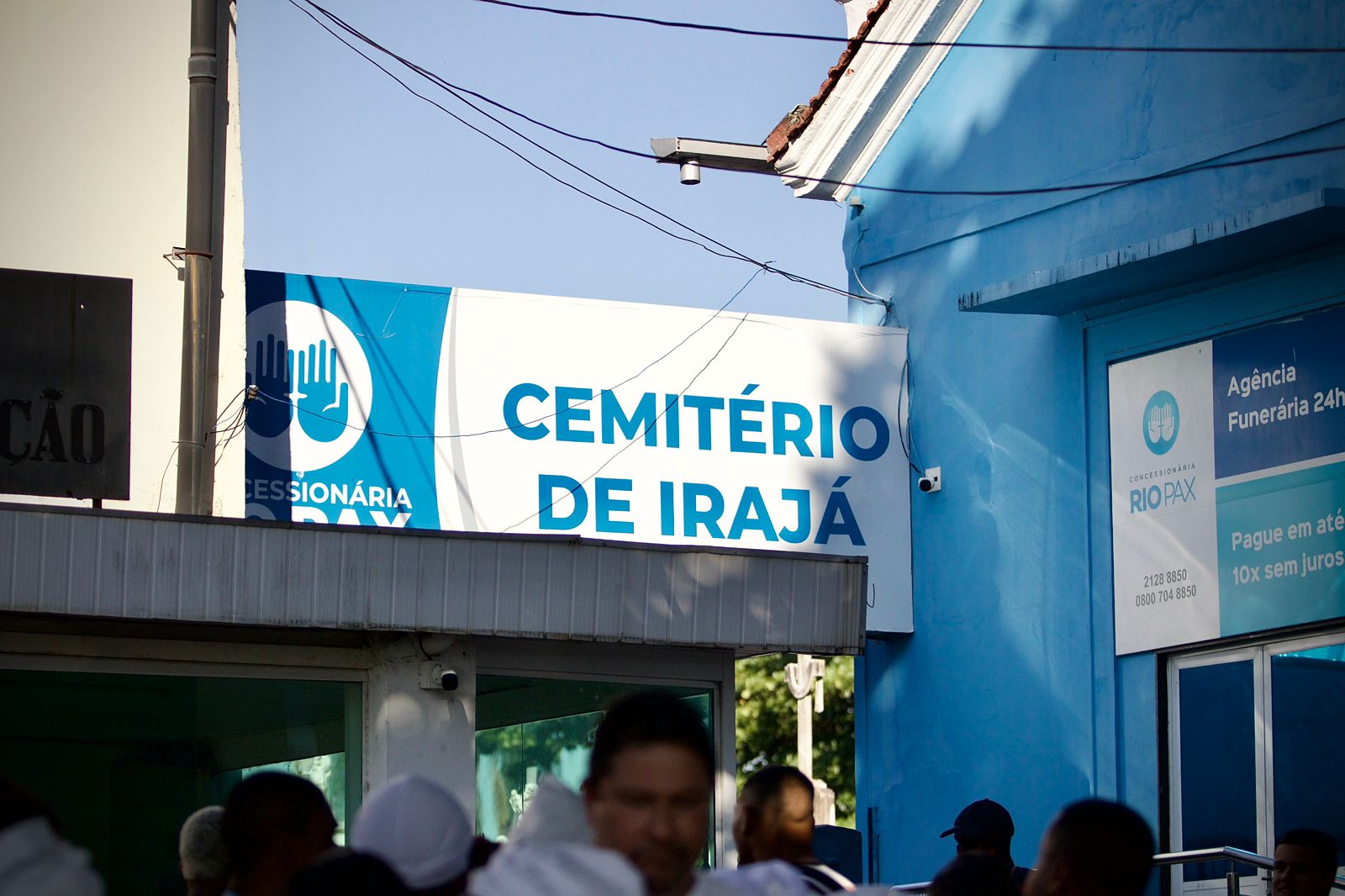 Enterro da jovem aconteceu no Cemitério de Irajá