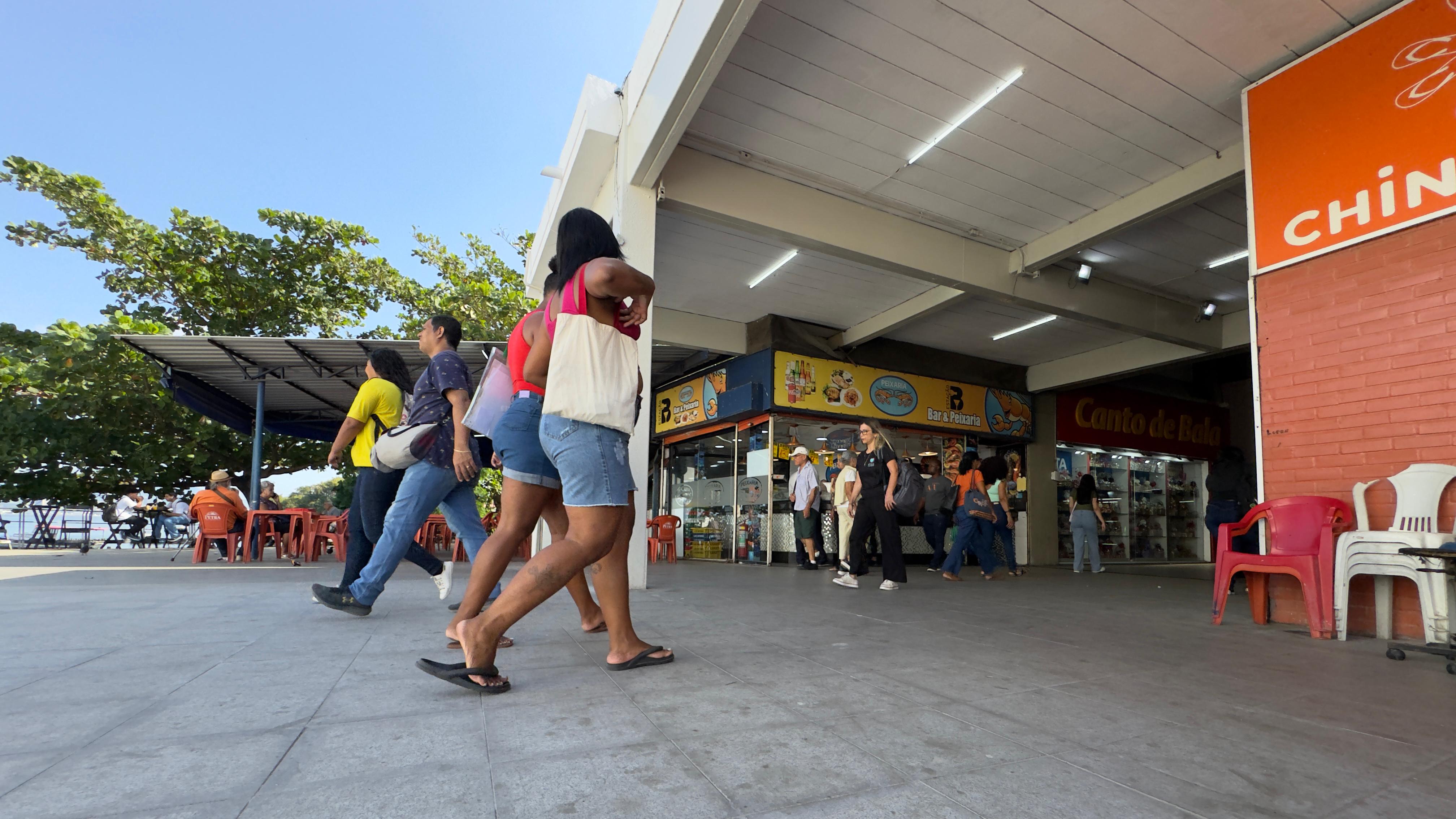 Passagem voltou a funcionar para pedestres