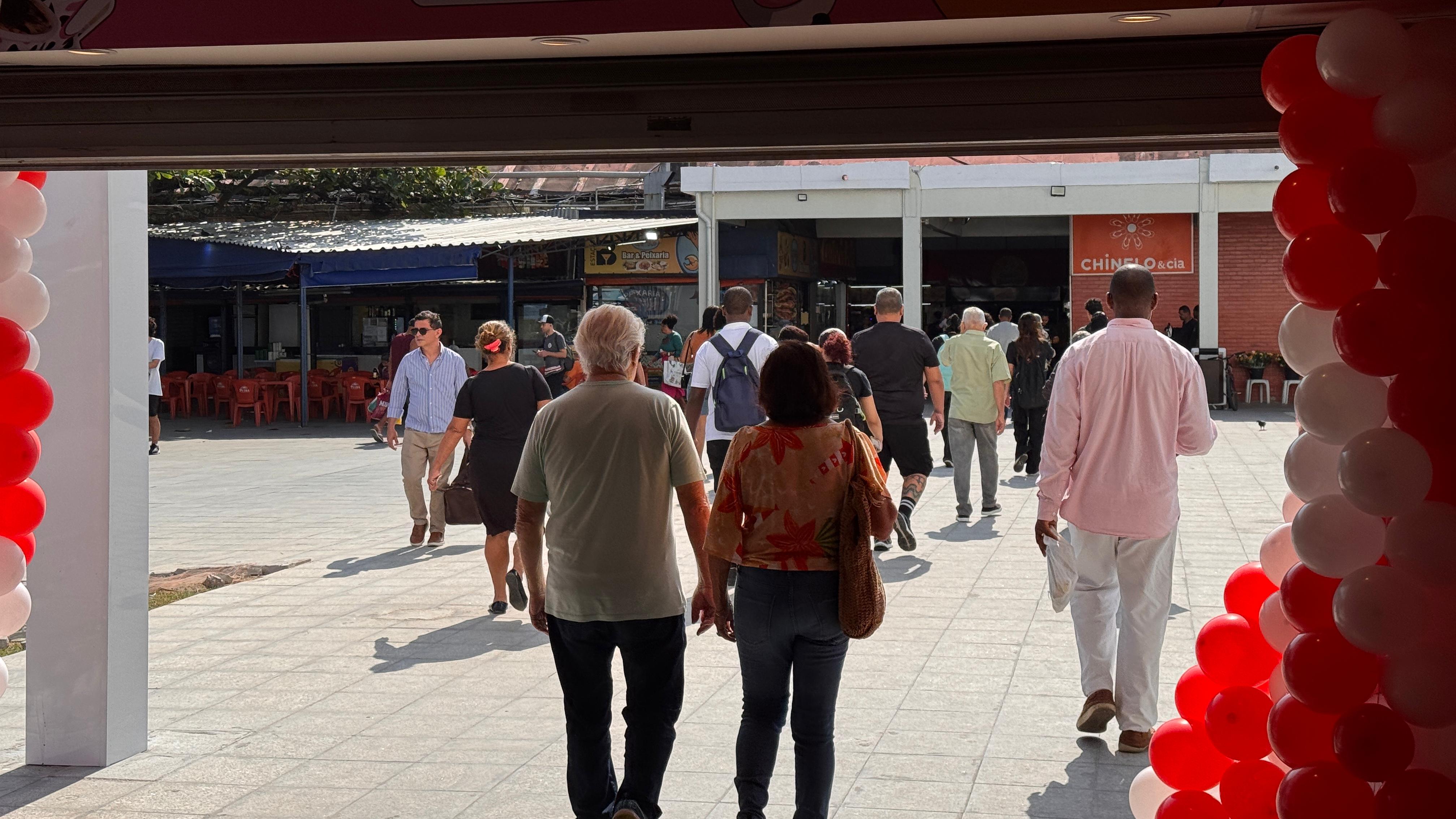 Passagem voltou a funcionar para pedestres