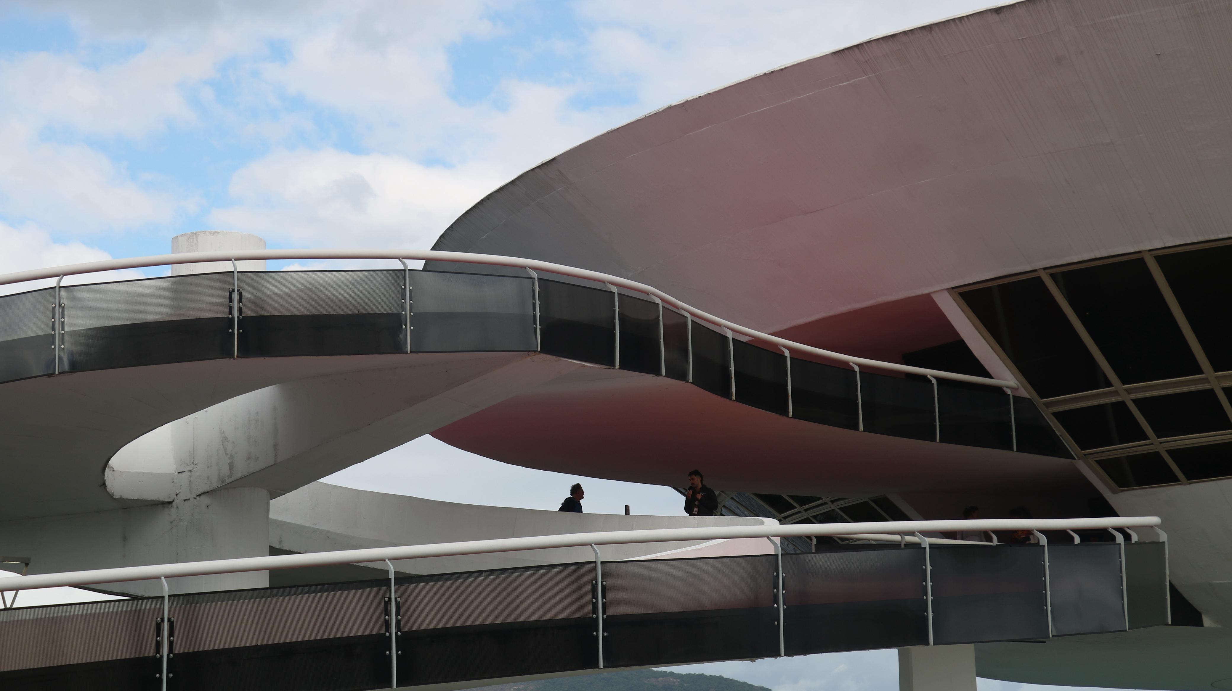 MAC tem exposições de artistas consagrados