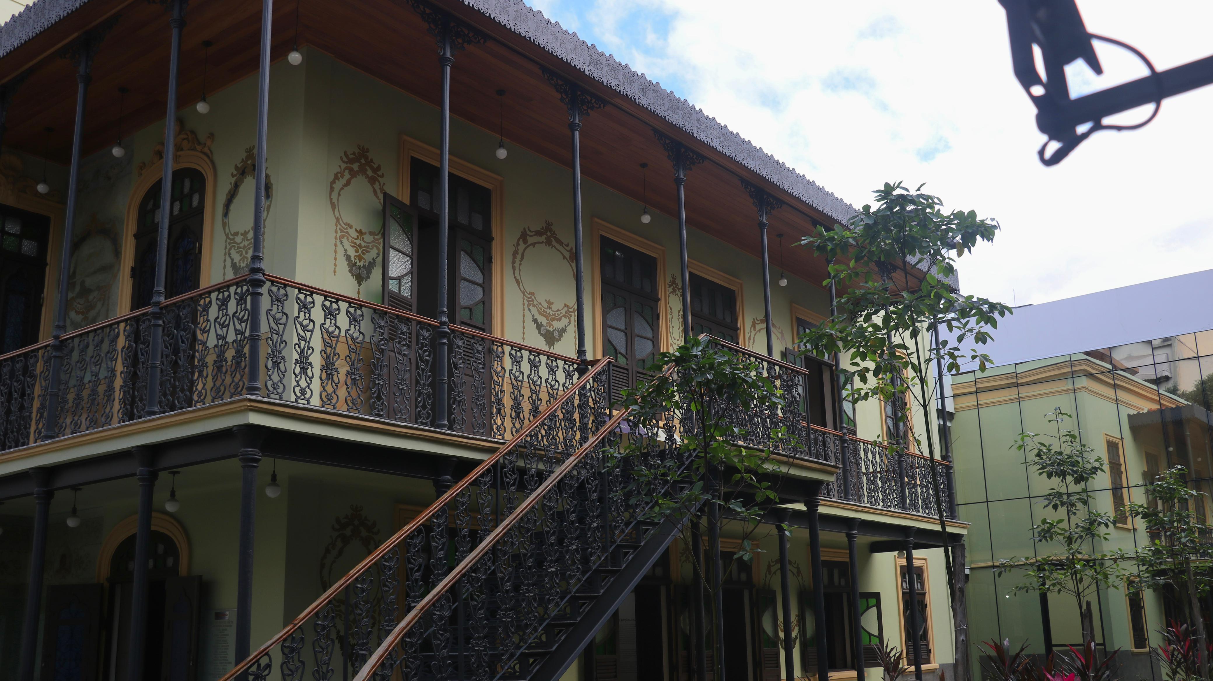 O ambiente mais parece cenário de filme e convida à contemplação e à boa conversa