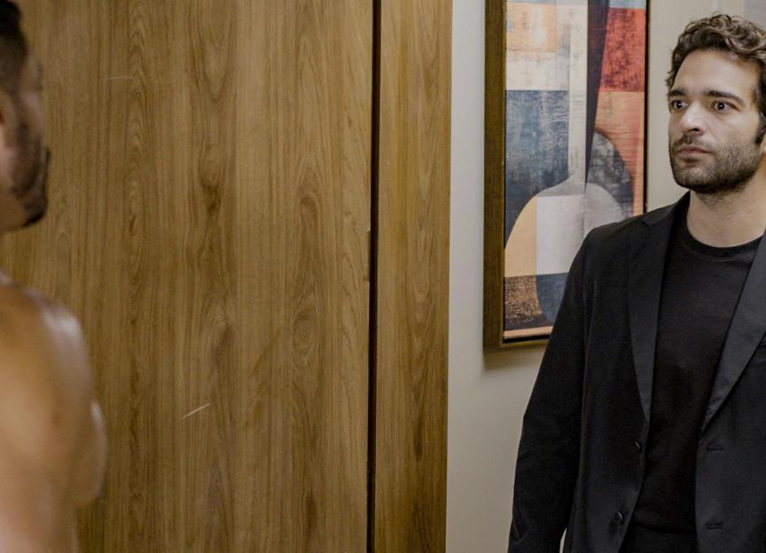 'Vale Tudo': veja imagens do flagra de Afonso pegando Fátima com César