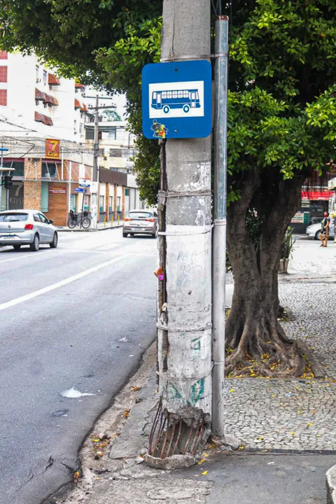 Moradores relatam poste em situação crítica na Zona Sul de Niterói