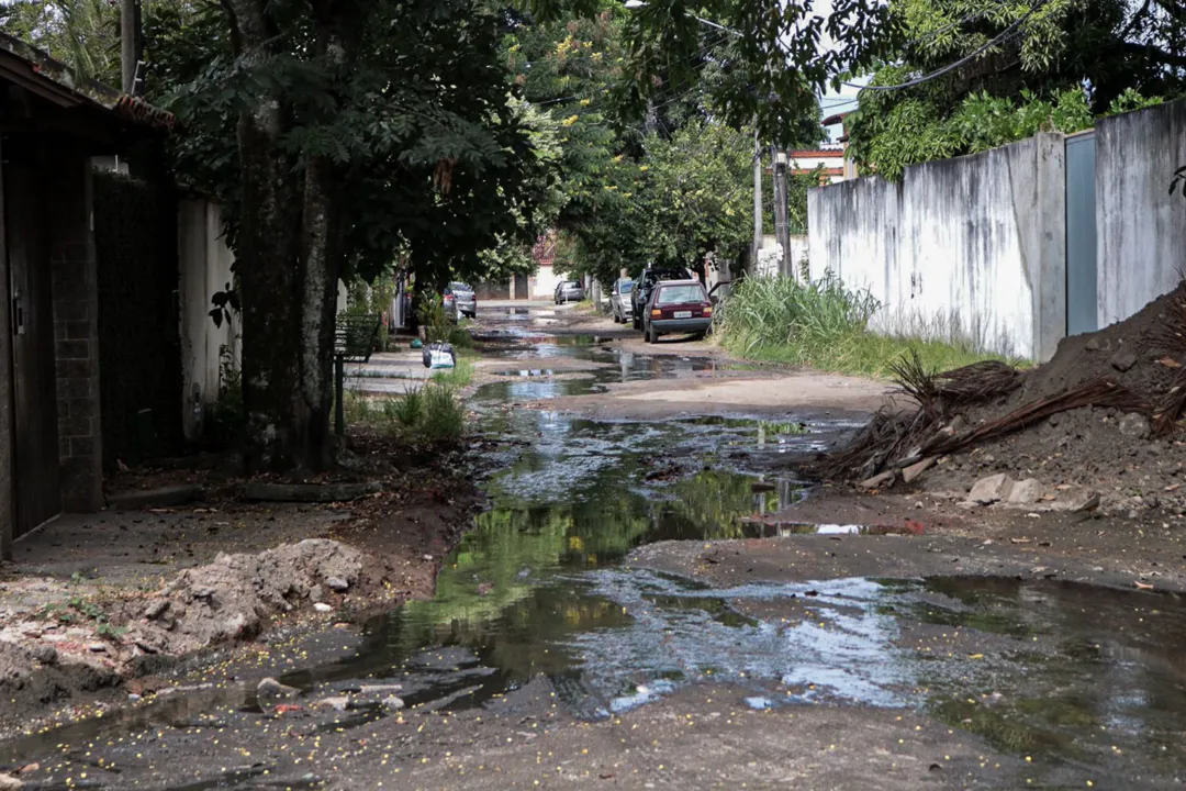 Dentre as reclamações, o mau cheiro e a difícil mobilidade pelo local estão em primeiro lugar. 