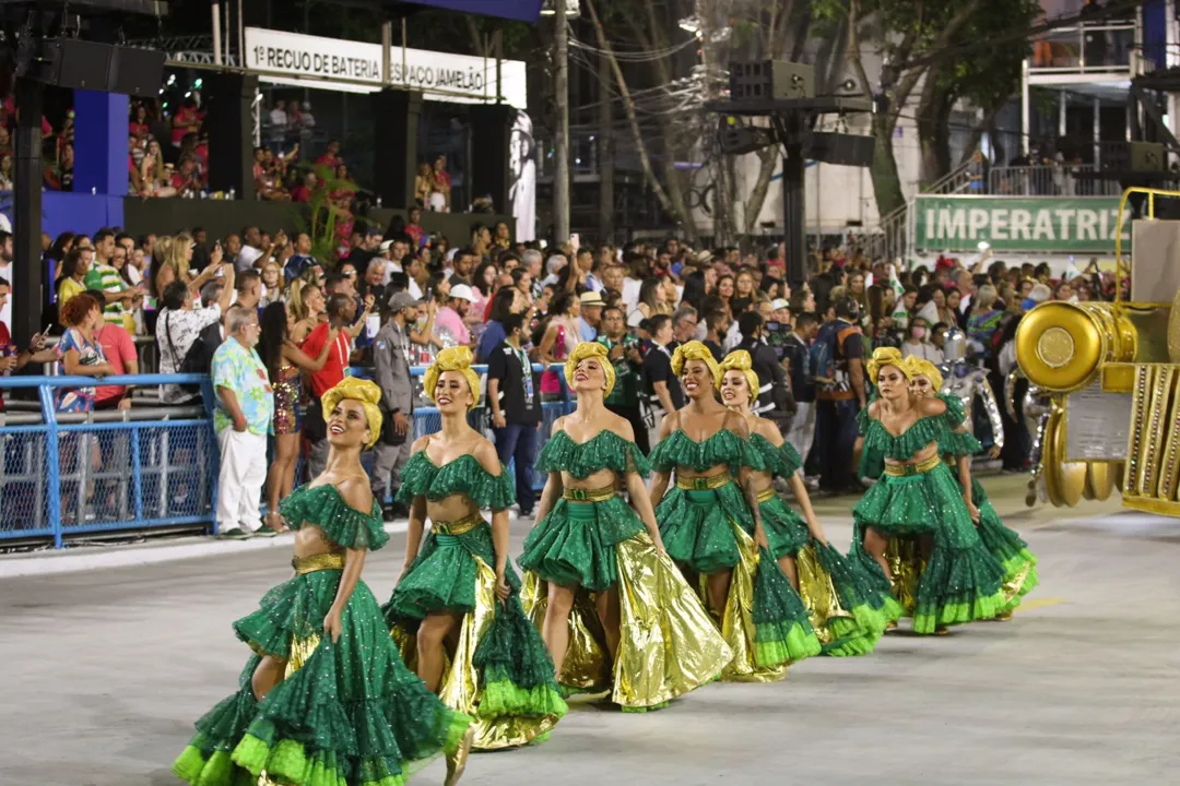 Imperatriz faz bom desfile e sonha com titulo