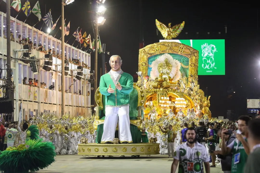 Imperatriz faz bom desfile e sonha com titulo