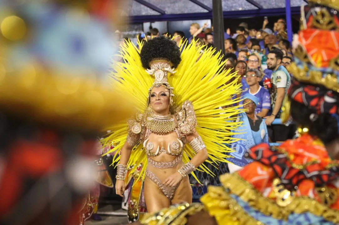 Desfile da Vila Isabel homenageia Martinho da Vila