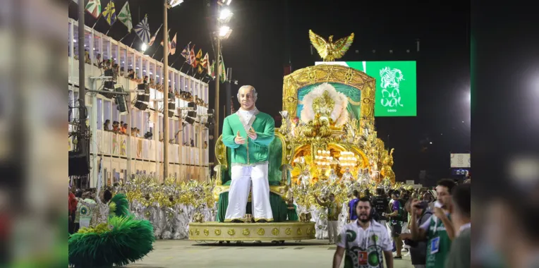 A Imperatriz abriu os desfiles do Grupo Especial