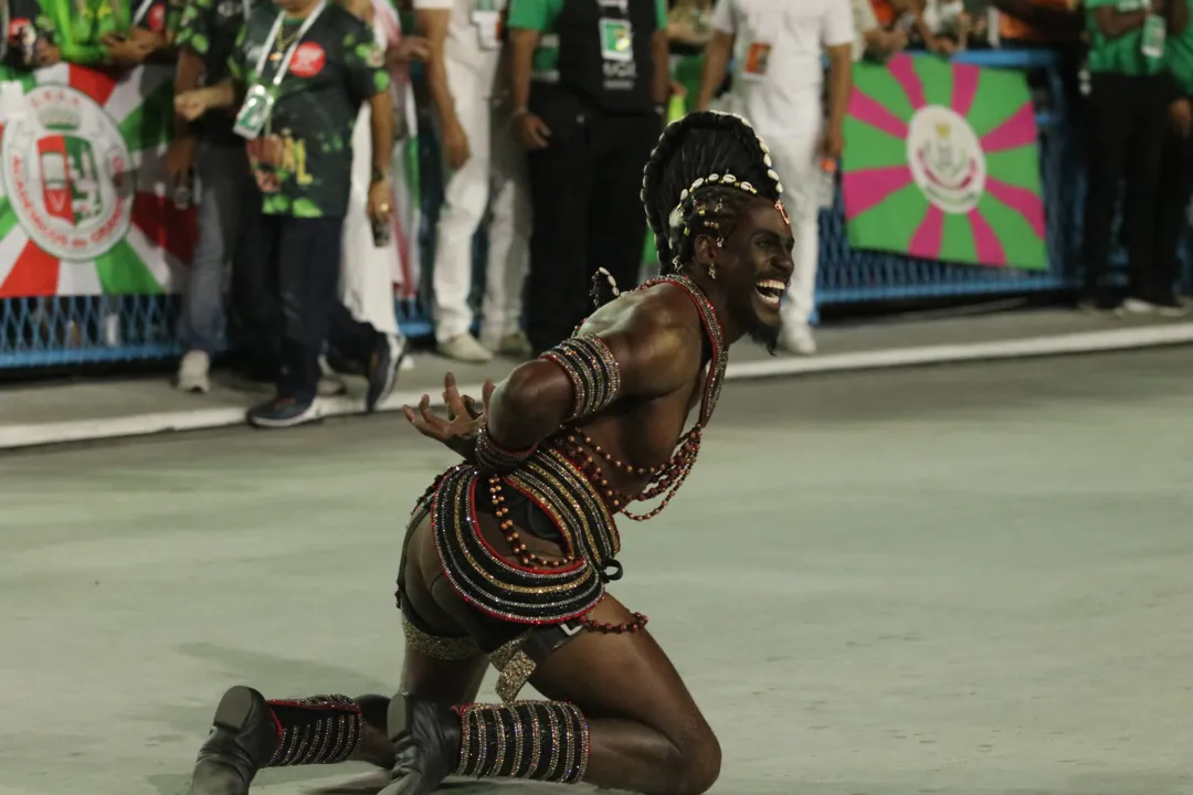 Desfile chamou atenção pela riqueza apresentada