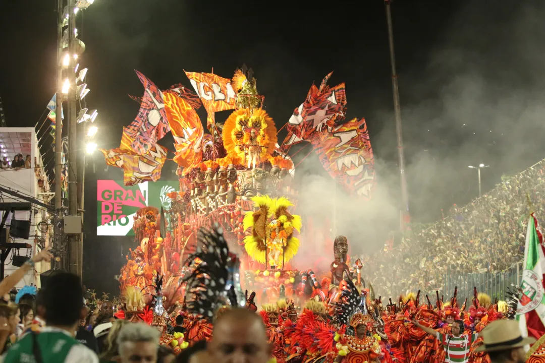 Desfile chamou atenção pela riqueza apresentada