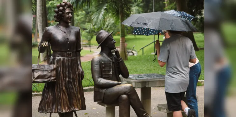 Monumentos em homenagem ao ator foram construídos no Campo de São Bento, em Icaraí, na Zona Sul de Niterói