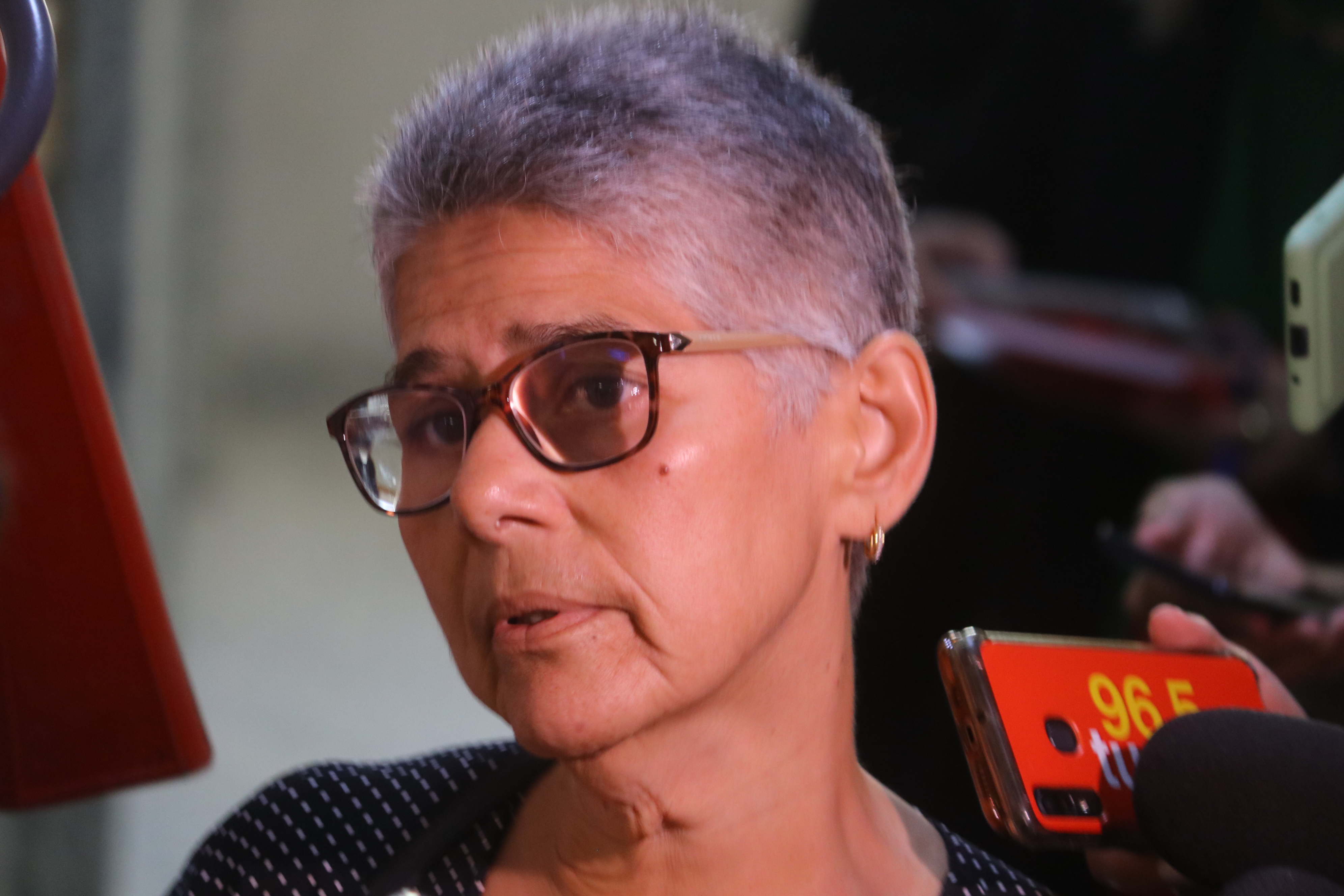 Janira Rocha também representa a filha afetiva e a neta da ex-parlamentar, Marzy Teixeira da Silva e Rayane dos Santos Oliveira, respectivamente