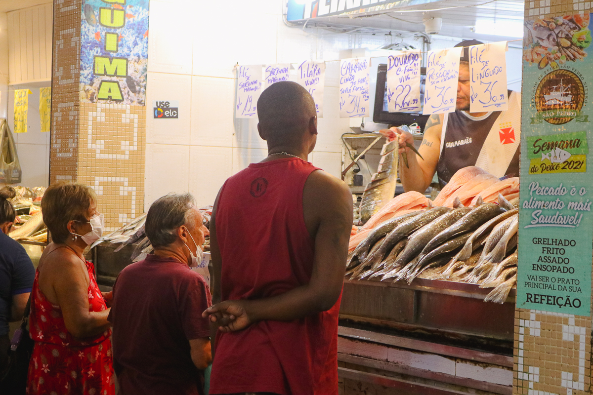 Expectativa em alta e corrida às lojas para garantir peixe no feriado