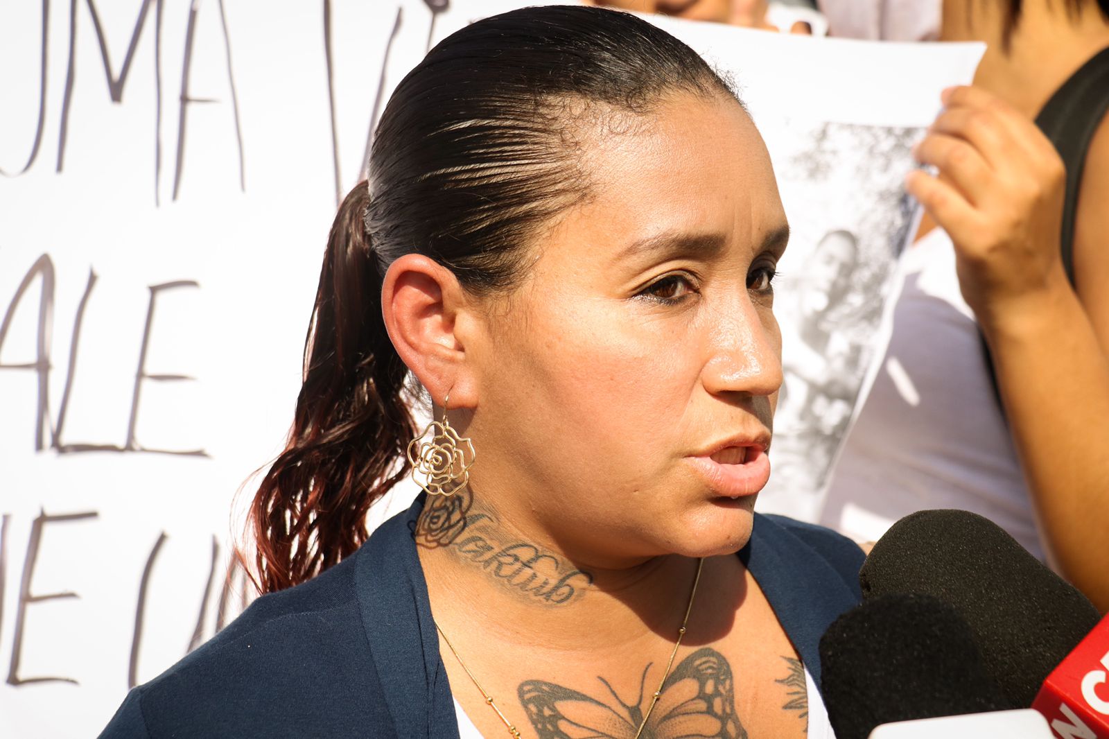 Manifestantes pedem justiça por atendente baleado no Rio