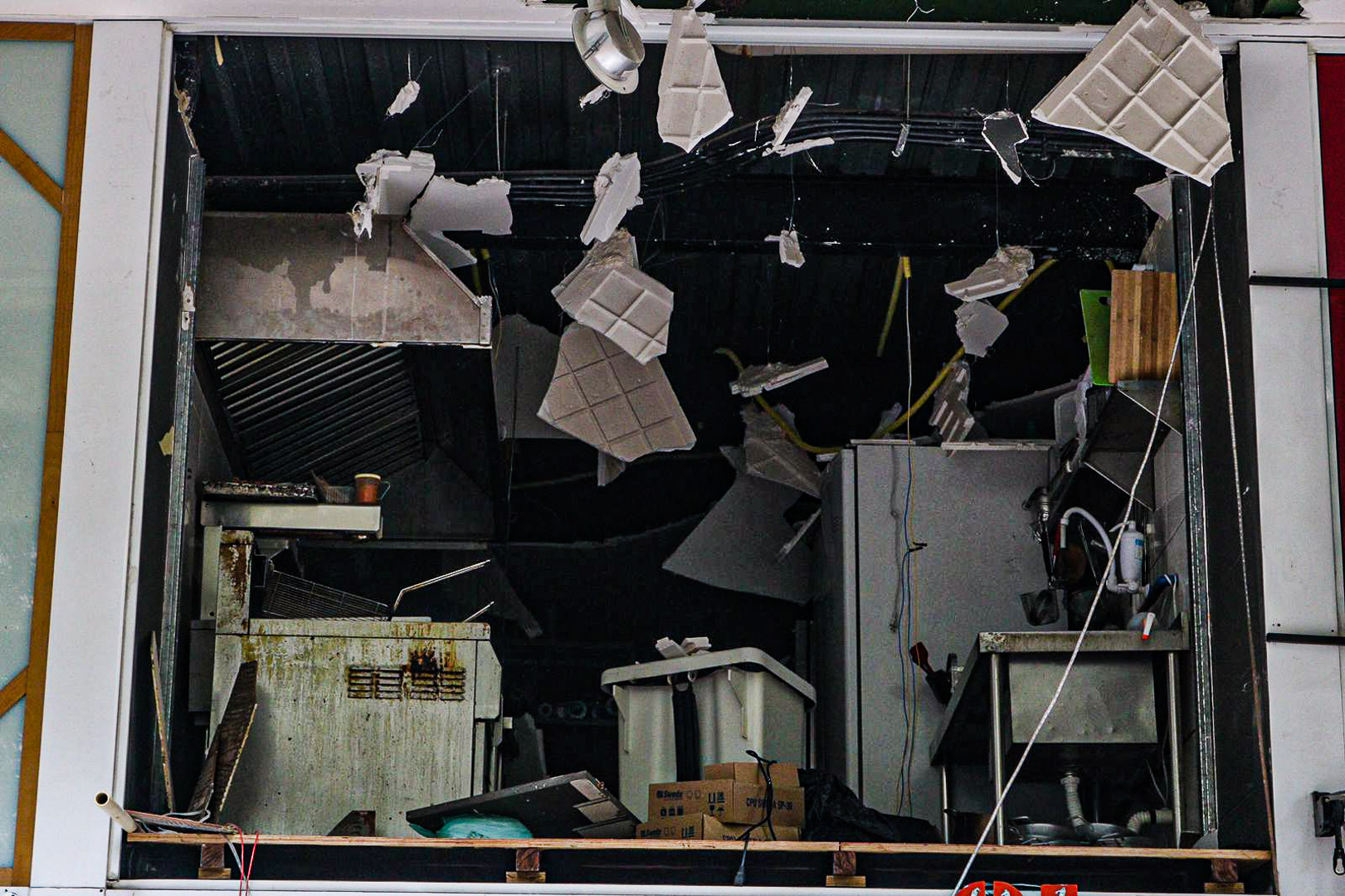 Explosão causa estragos em restaurante na Zona Sul de Niterói